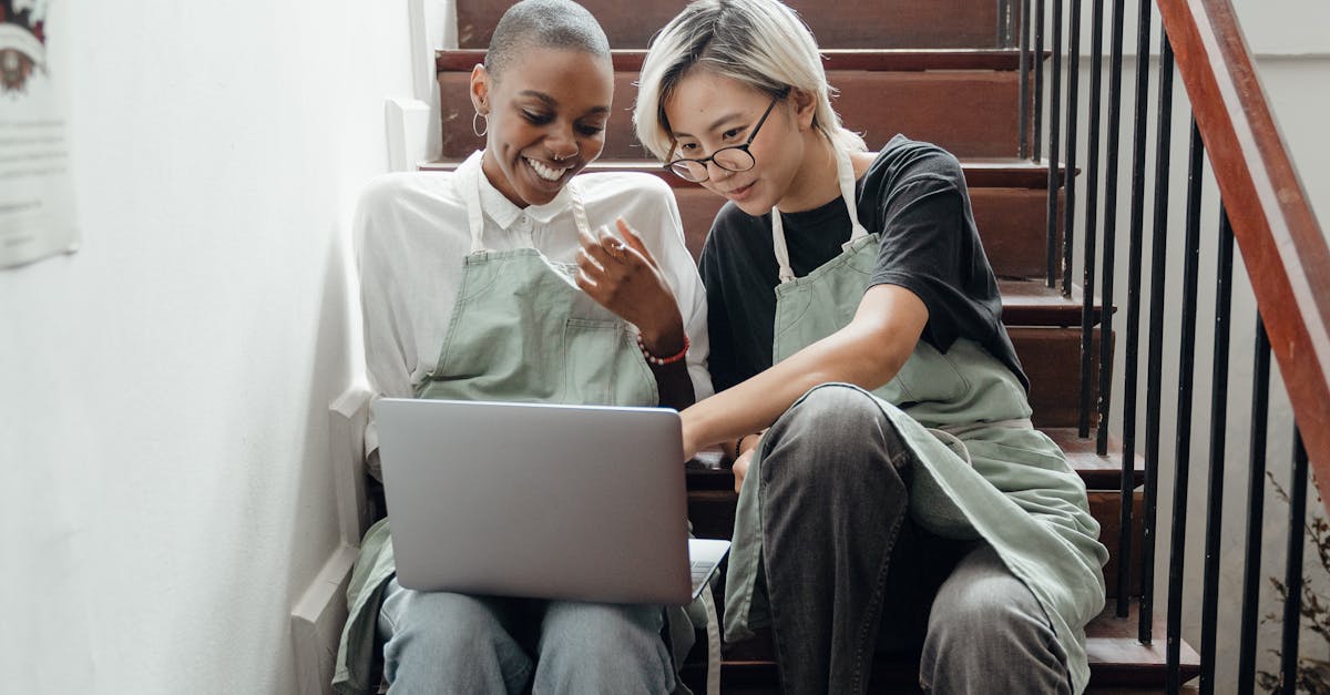 Historical overview of customer communication methods in ecommerce